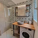 La P'tite - Maisonnette Apartment